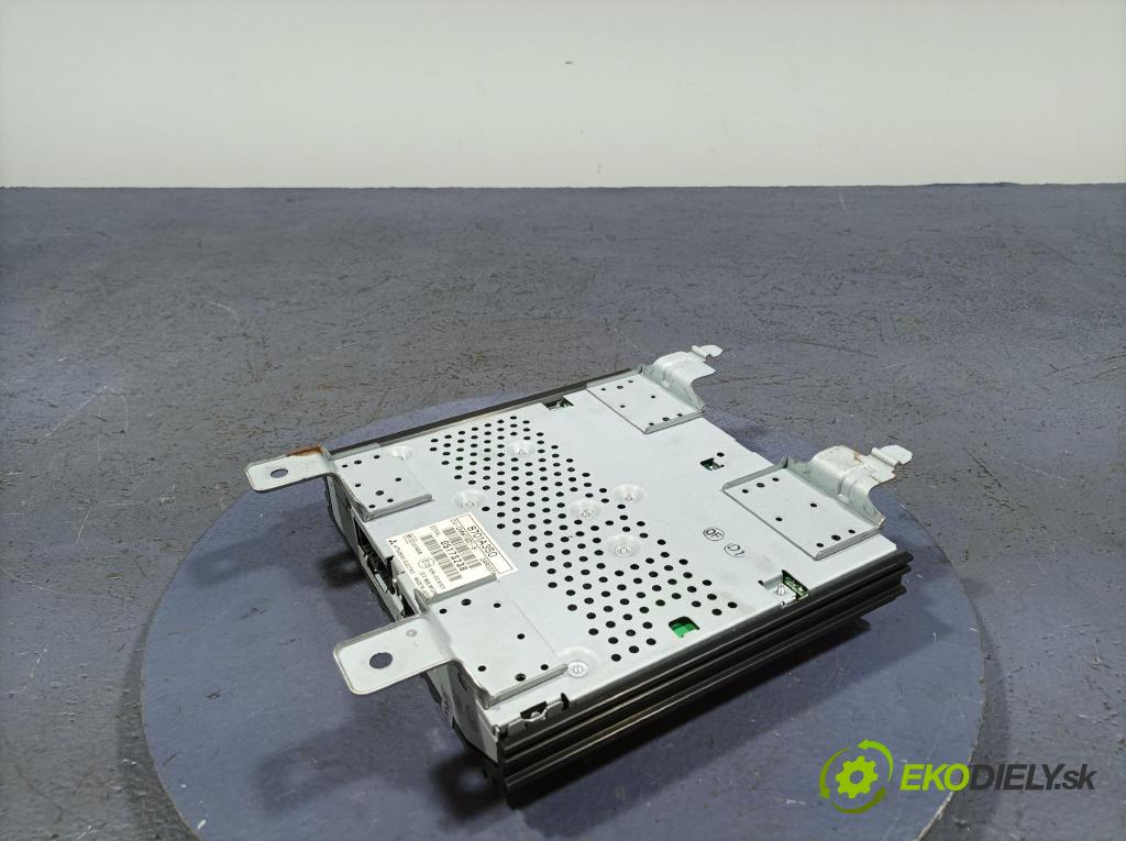 Mitsubishi Outlander 2010 Zesilovač: 8701A350