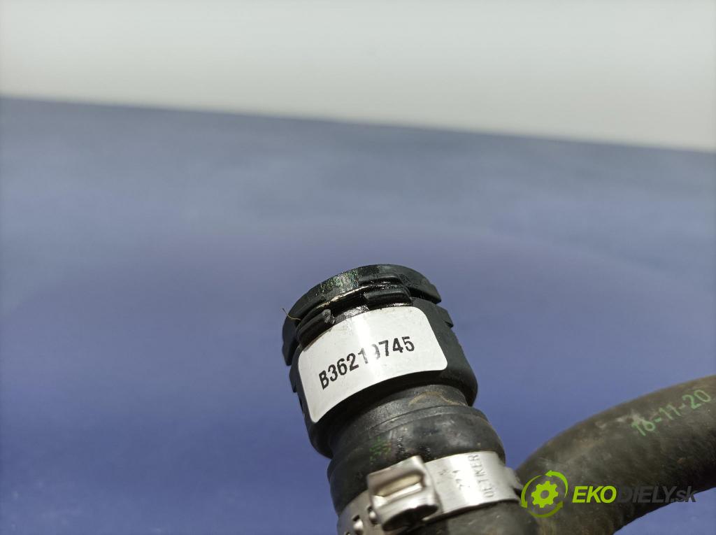 Bmw X7 2021 trubka Chladič: 8598363