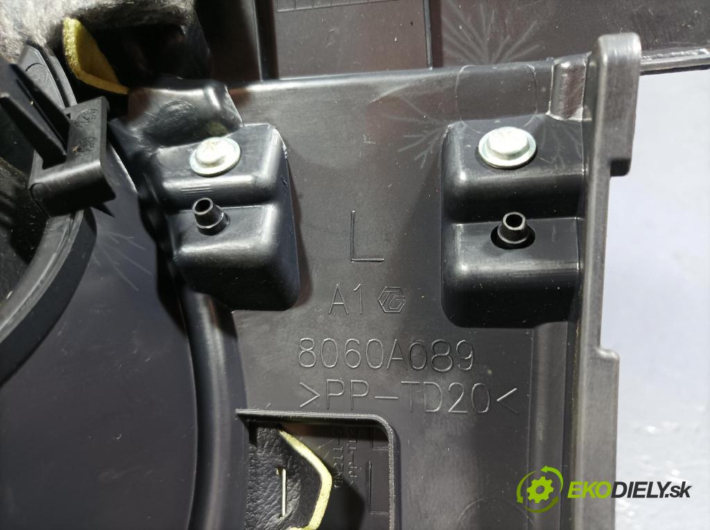 Mitsubishi Outlander 2010 kryt Plast: Interiéry: 8060A089