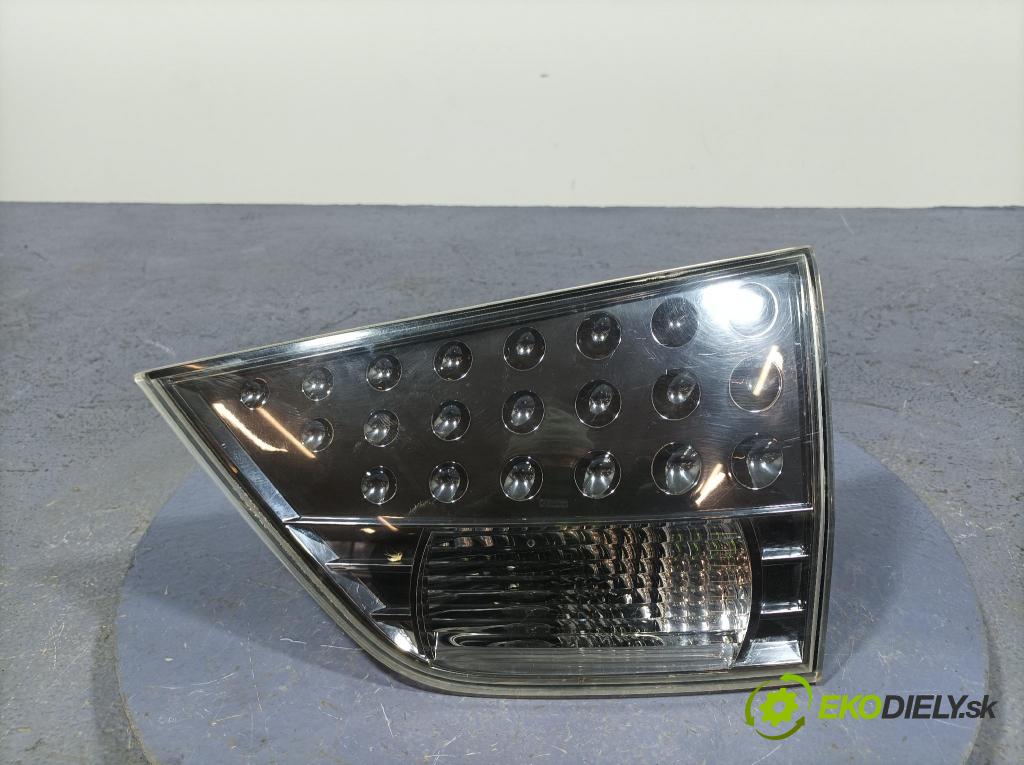 Mitsubishi Outlander 2010 svetlo / reflektor zad Prava: Vnútri: 1146-356R