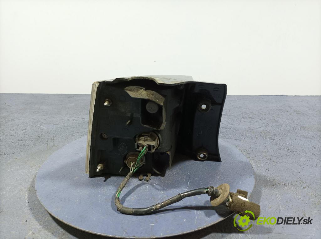 Mitsubishi Outlander 2010 svetlo / reflektor zad Prava: Vonkajsia: 220-87813