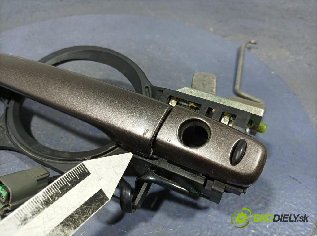 Mitsubishi Outlander 2010 rukoväť Predné ľavá