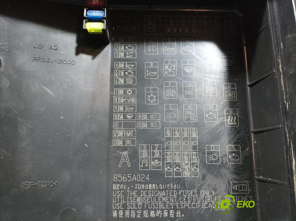 Mitsubishi Outlander 2010 skrinka Poistky: PR074-00000
