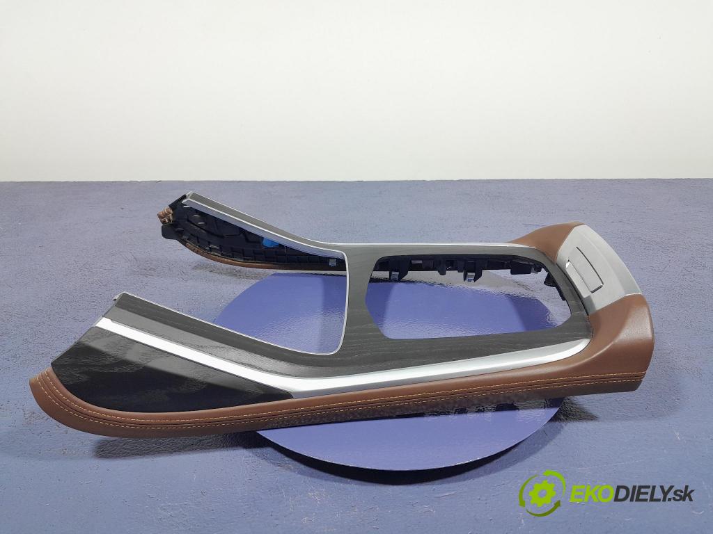 Bmw X7 2021 lišta Dekoratívní: Uvnitř