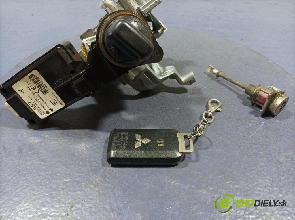 Mitsubishi Outlander 2010 Spínač zapalování. 8637A557