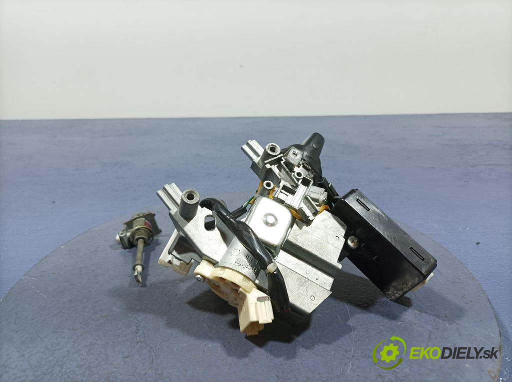 Mitsubishi Outlander 2010 Spínač zapalování. 8637A557