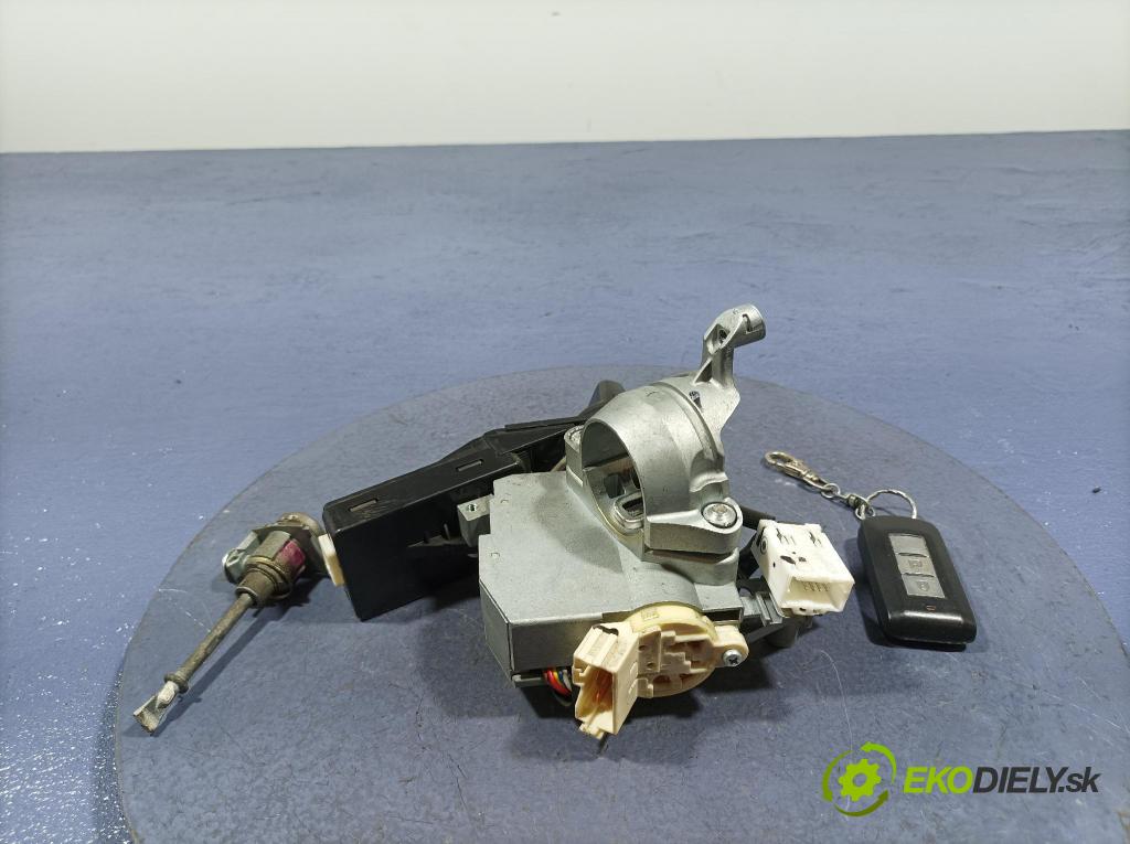 Mitsubishi Outlander 2010 Spínač zapalování. 8637A557