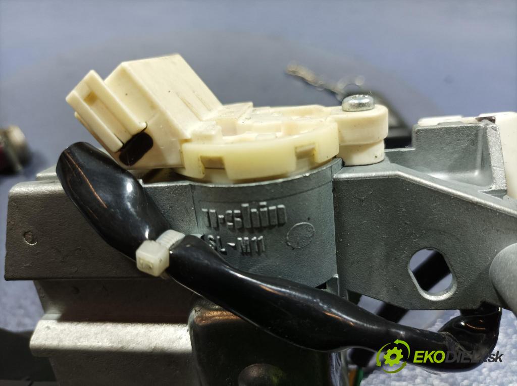 Mitsubishi Outlander 2010 Spínač zapalování. 8637A557