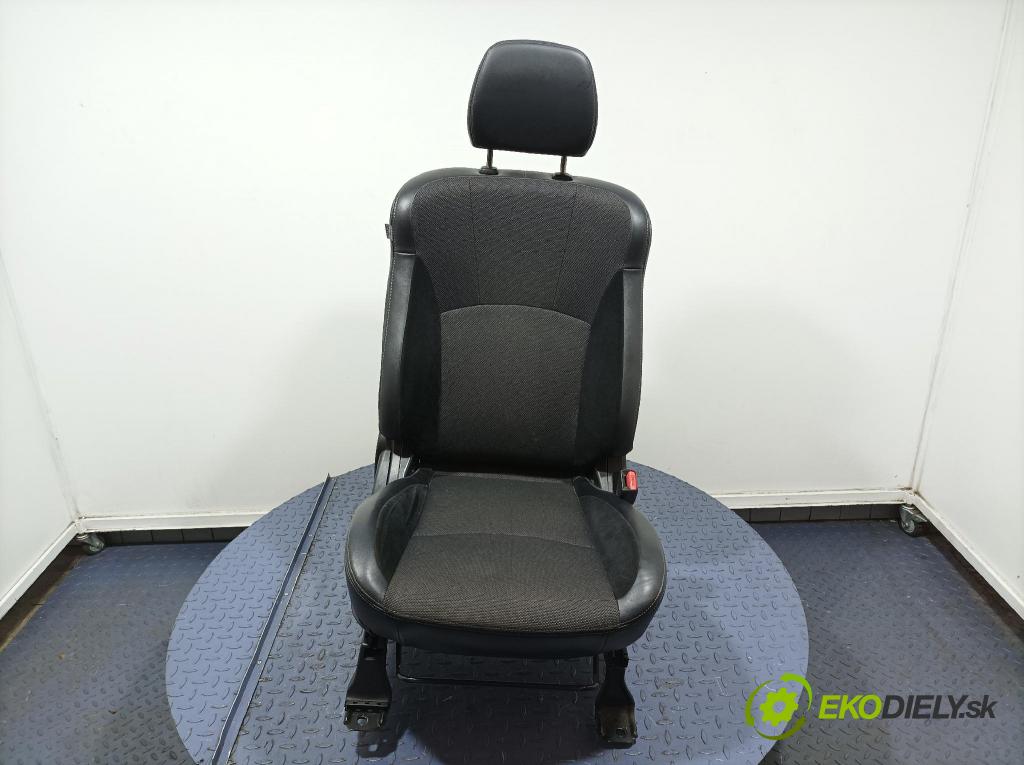 Mitsubishi Outlander 2010 Sedačka spolujazdca