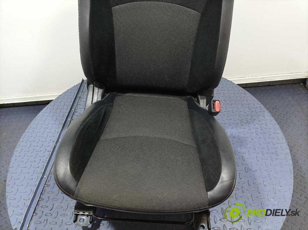 Mitsubishi Outlander 2010 Sedačka spolujazdca