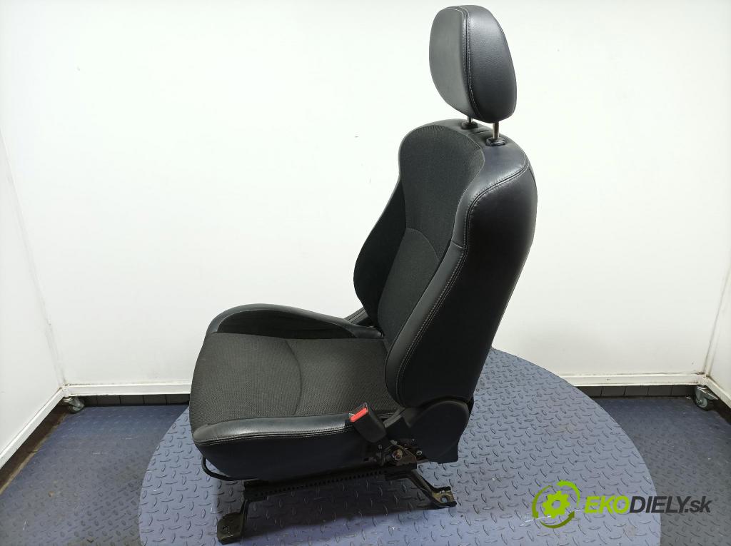 Mitsubishi Outlander 2010 Sedačka spolujazdca