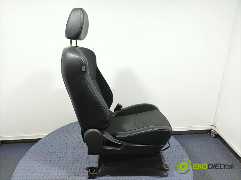 Mitsubishi Outlander 2010 Sedačka spolujazdca