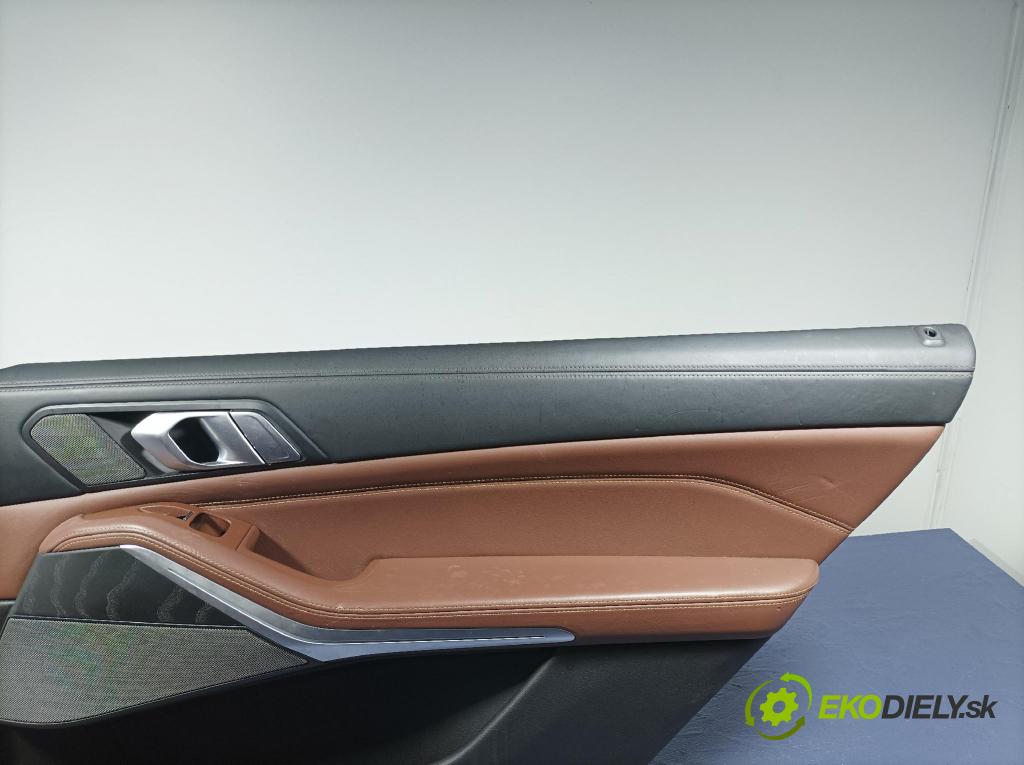 Bmw X7 2021 Čalounictví: dvere zad Prava: