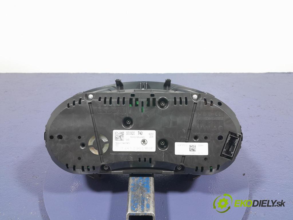 Skoda Octavia 2015 Přístrojová deska 5E0920740