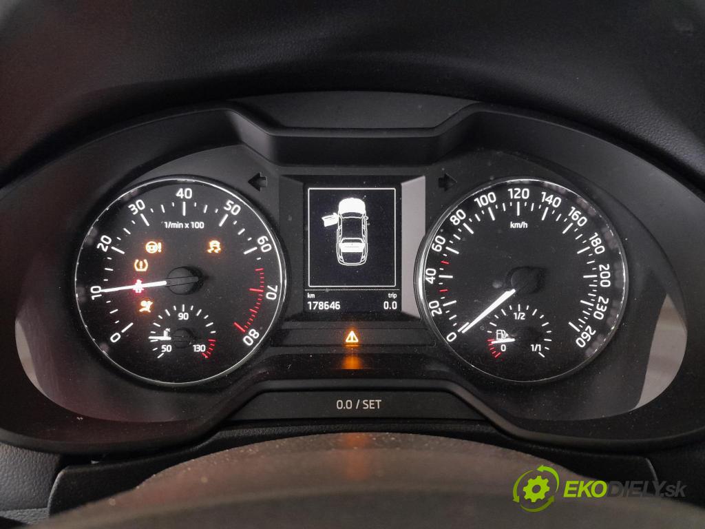 Skoda Octavia 2015 Přístrojová deska 5E0920740