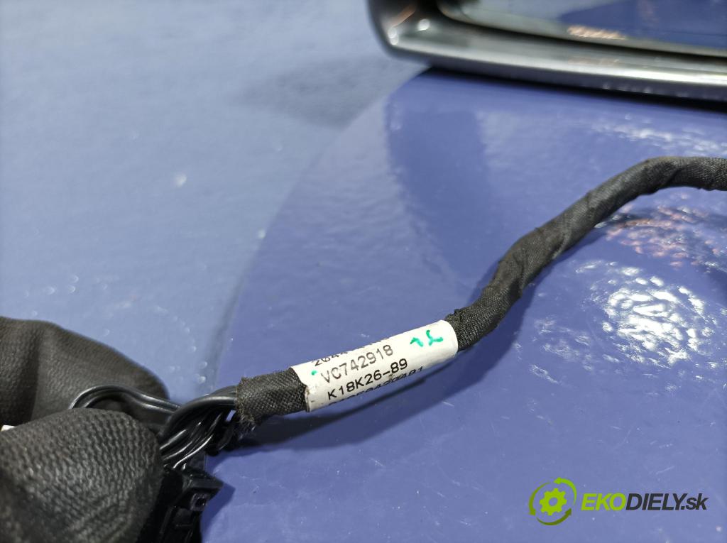 Mercedes Gla-klasa 2019 zpětné zrcátko Vlevo, odjet: A1568100716