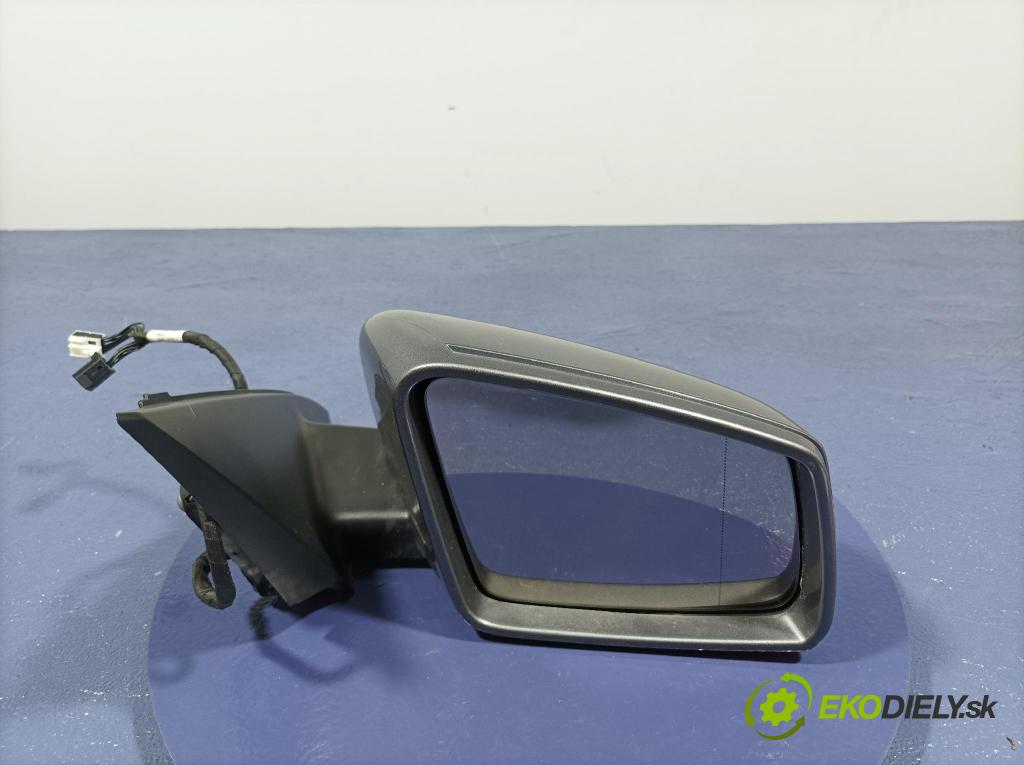 Mercedes Gla-klasa 2019 zpětné zrcátko prave A1568103200