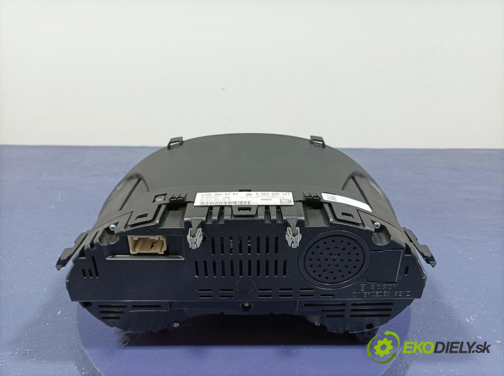 Mercedes Gla-klasa 2019 prístrojovka/ budíky A1569005304