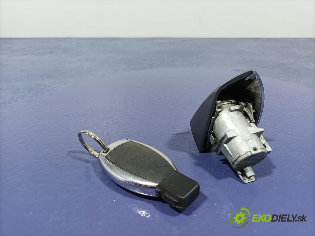 Mercedes Gla-klasa 2019 Spínač zapalování. 2011DJ1121