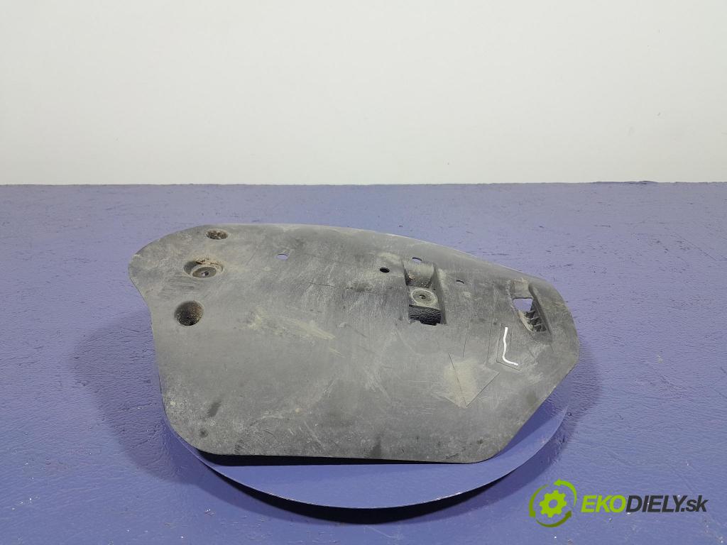 Bmw X7 2021 kryt Plast: podvozek: 6877043