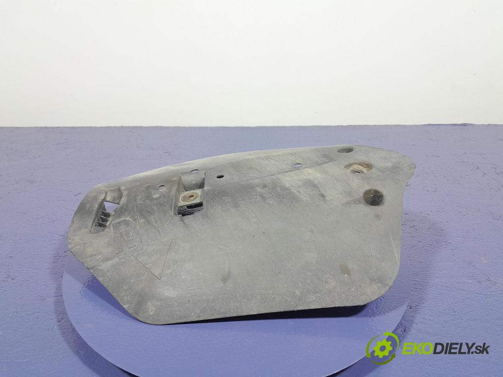 Bmw X7 2021 kryt Plast: podvozek: 6877044