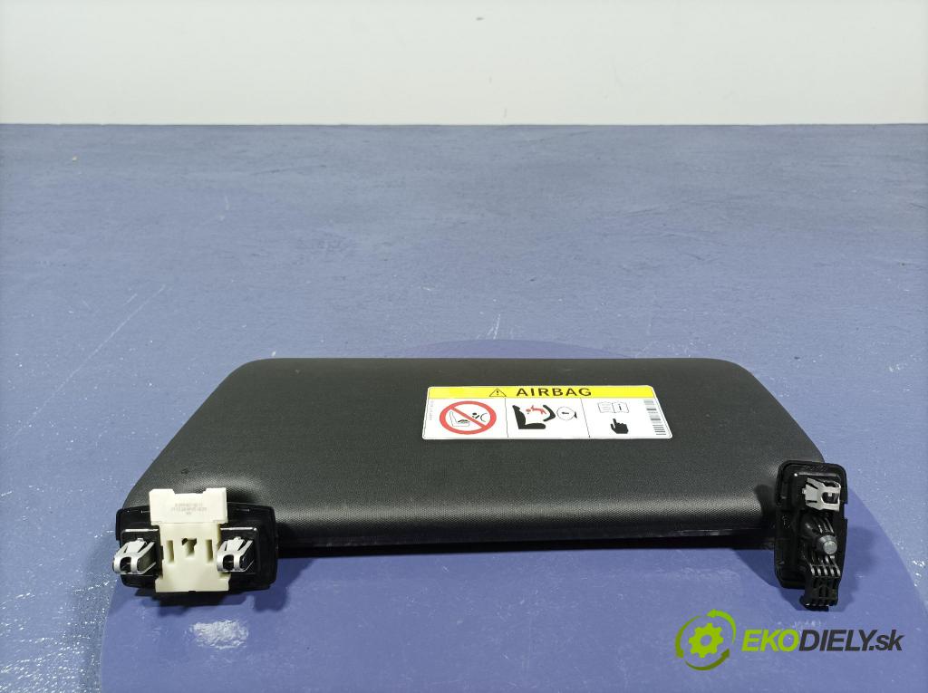 Mercedes Gla-klasa 2019 kryt A1768101400