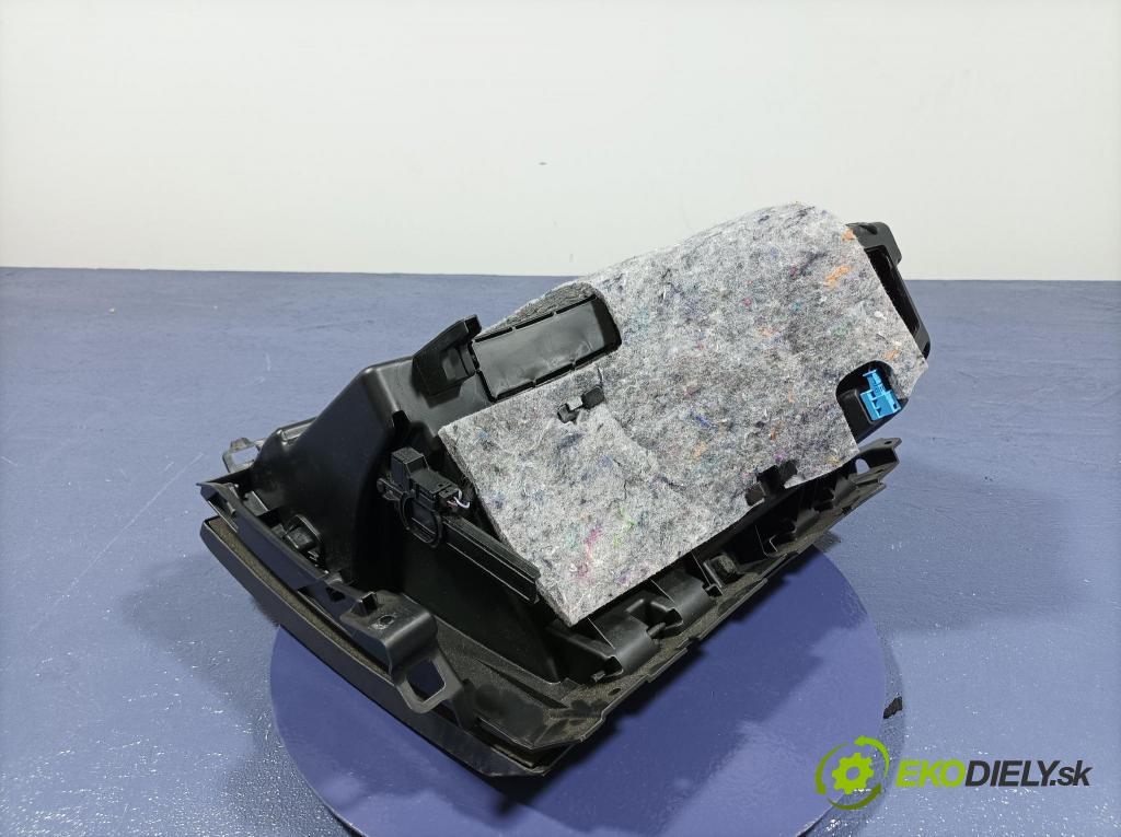 Mercedes Gla-klasa 2019 kastlík