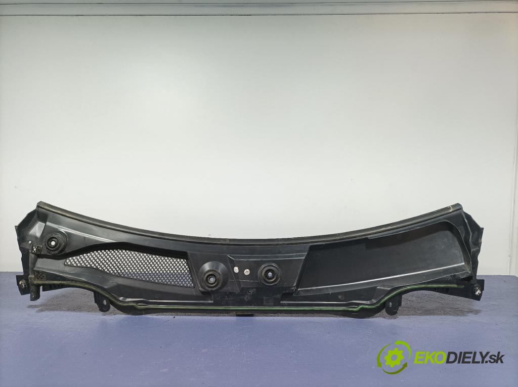 Mercedes Gla-klasa 2019 torpédo A1768300013