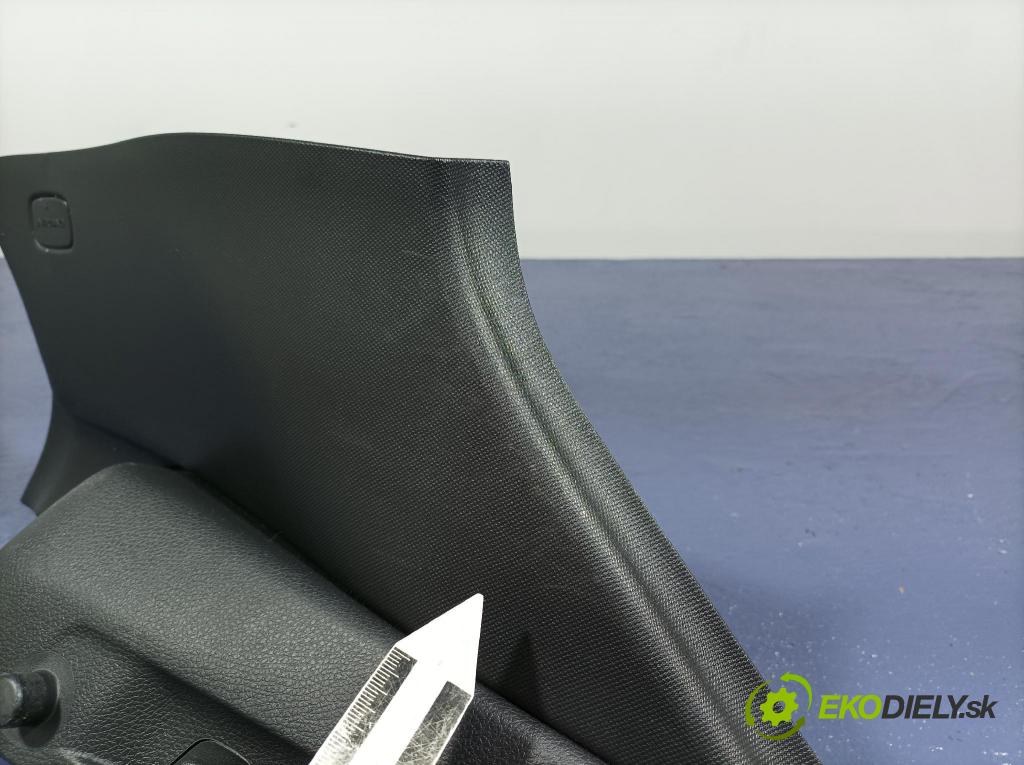 Mercedes Gla-klasa 2019 kryt Plast: Interiéry: A1566904400