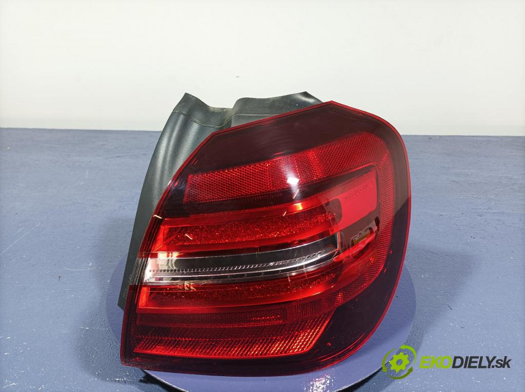 Mercedes Gla-klasa 2019 světlo Zad: Práva: Mimo: A1569068400