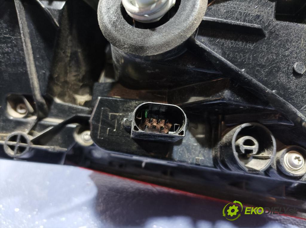 Mercedes Gla-klasa 2019 světlo Zad: levá Mimo: A1569068300