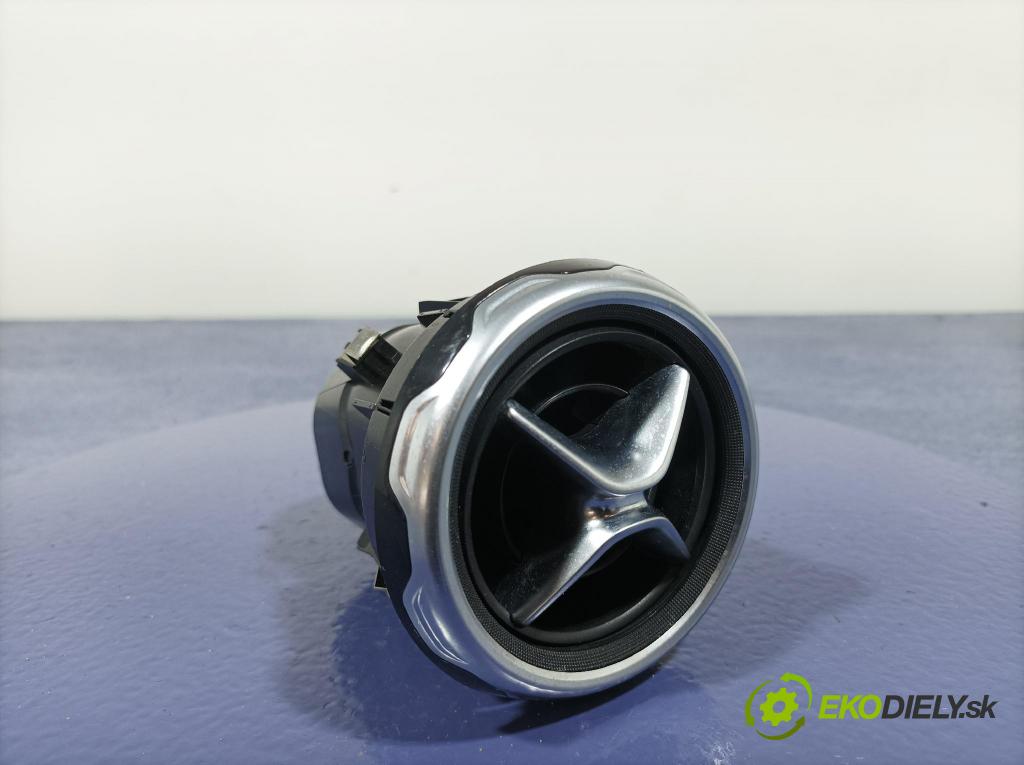 Mercedes Gla-klasa 2019 Mřížky Proud vzduchu Vzduch: A1568300000