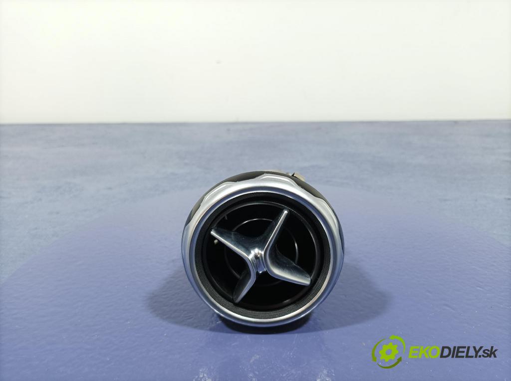 Mercedes Gla-klasa 2019 Mřížky Proud vzduchu Vzduch: A1568300000