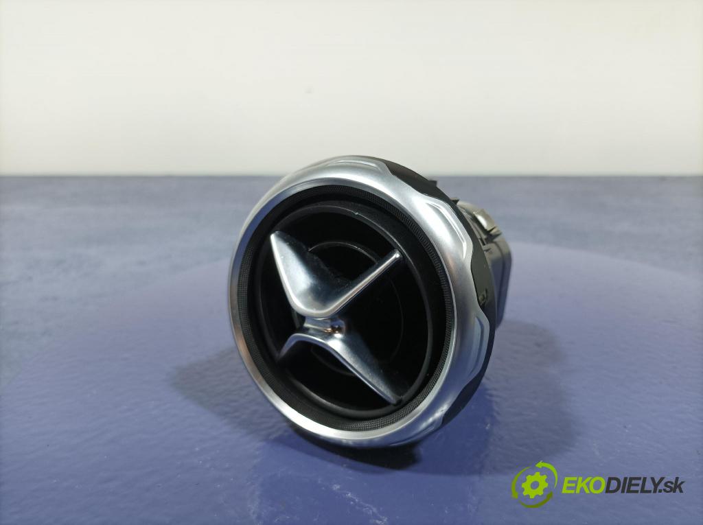 Mercedes Gla-klasa 2019 Mřížky Proud vzduchu Vzduch: A1568300100