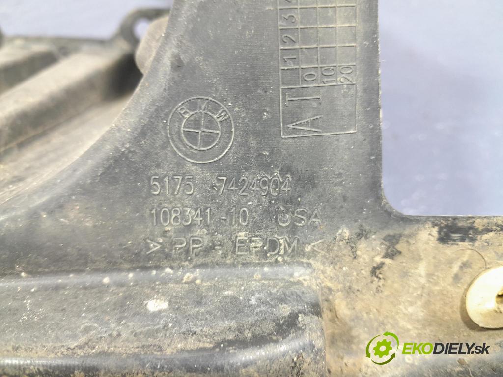 Bmw X7 2021 kryt Plast: podvozek: 7424904