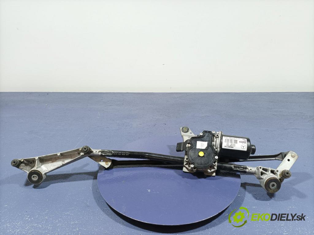 Mercedes Gla-klasa 2019 mechanismus motorek Stěrače: před A1768200040