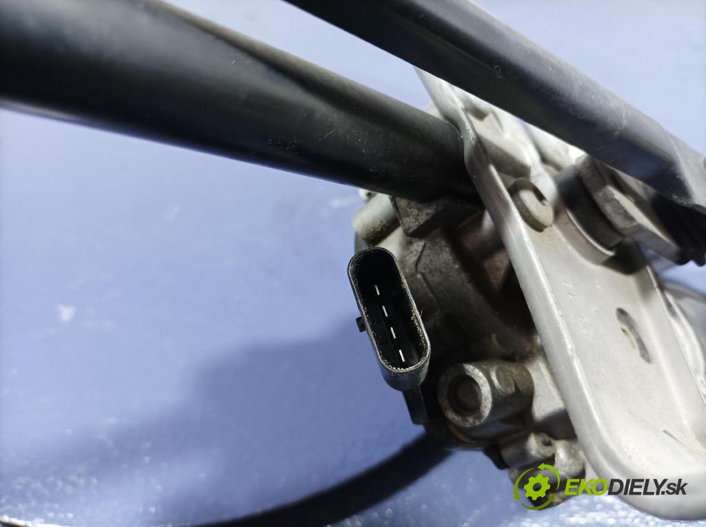 Mercedes Gla-klasa 2019 mechanismus motorek Stěrače: před A1768200040