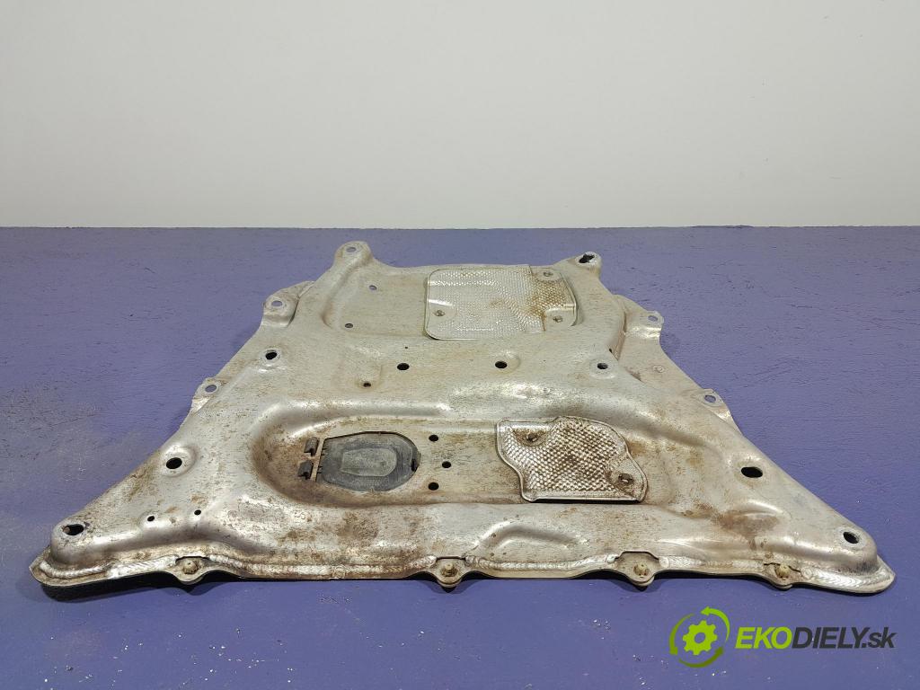 Bmw X7 2021 kryt Plast: podvozek: 6878068