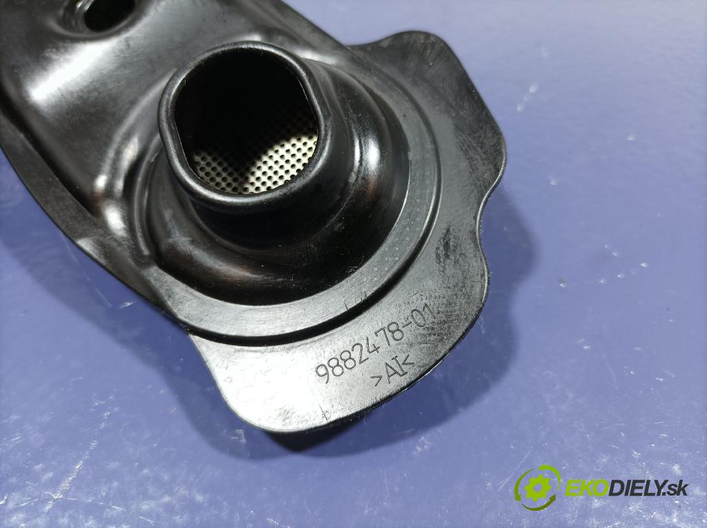 Bmw M4 2022 / Separátor: 9882478