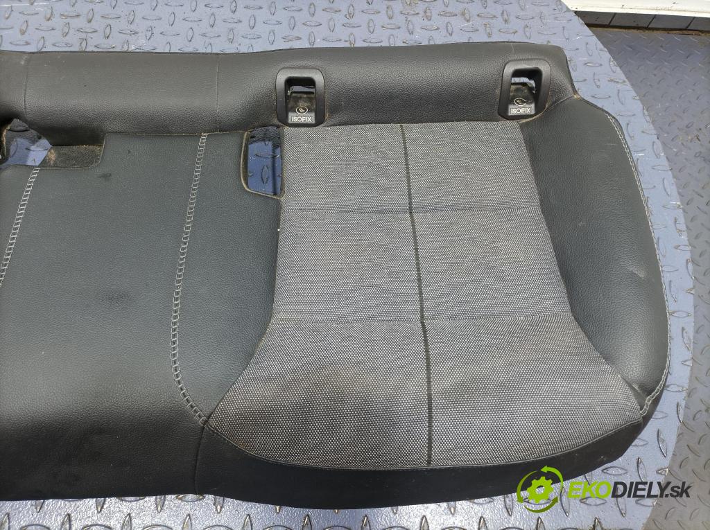 Mercedes Gla-klasa 2019 Sedačka zadný A1769201000