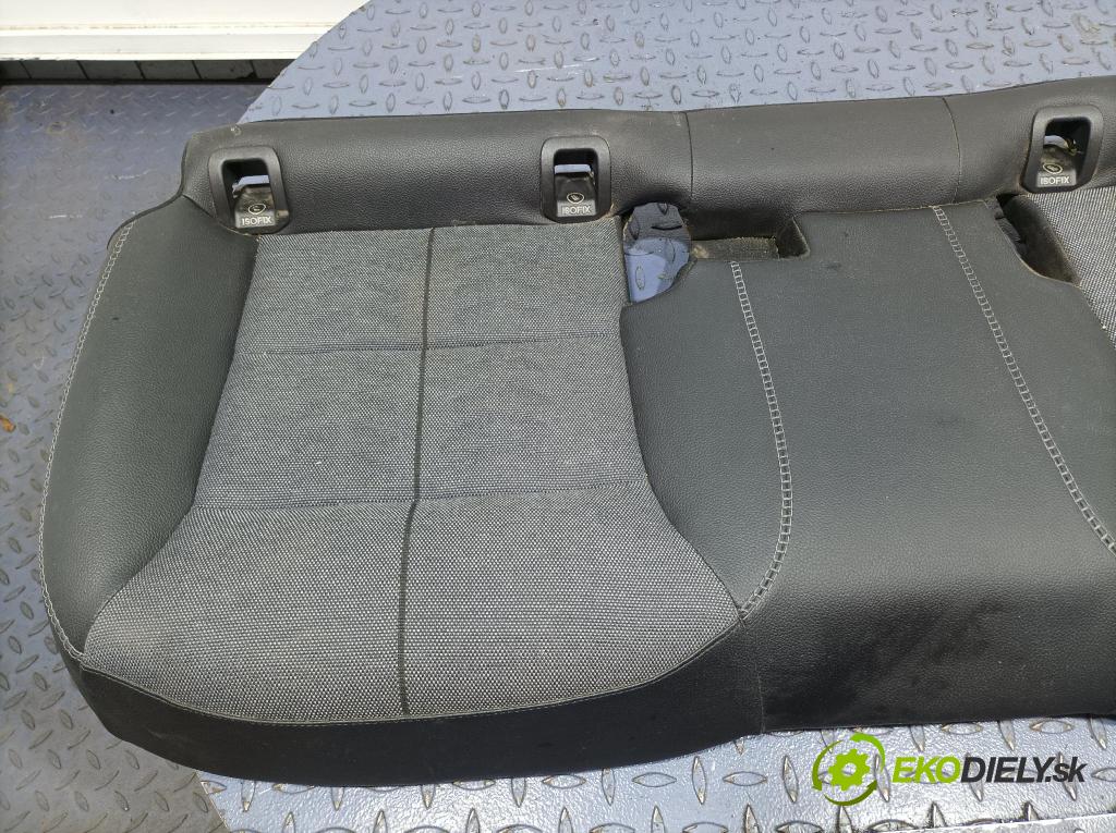 Mercedes Gla-klasa 2019 Sedačka zadný A1769201000