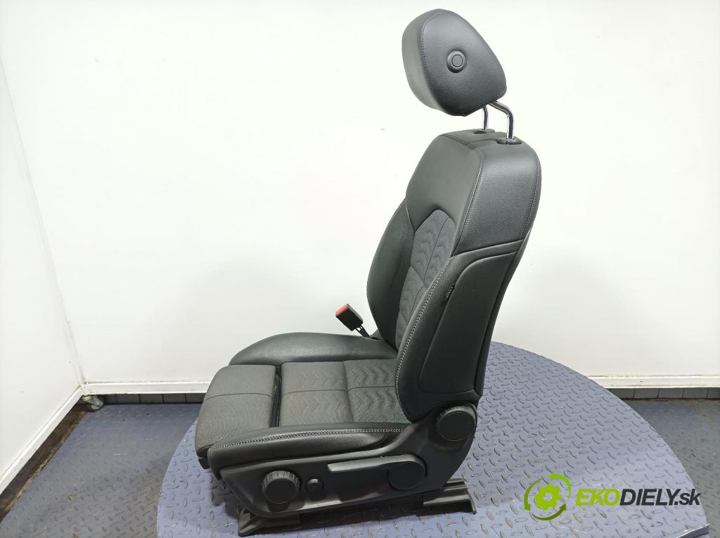 Mercedes Gla-klasa 2019 Sedačka Ovládače: