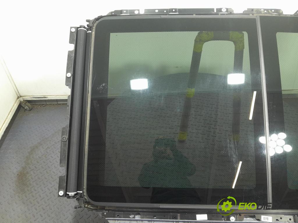 Bmw X7 2021 Střešní okno: