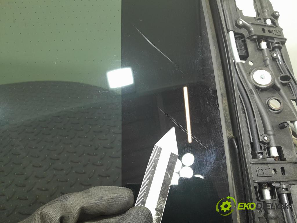 Bmw X7 2021 Střešní okno: