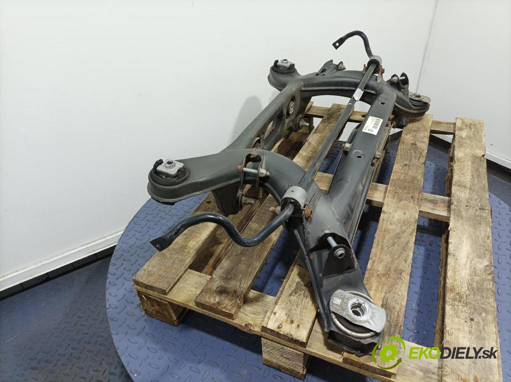 Mercedes Gla-klasa 2019 výstuha Pozastavenia: zad A2135841200