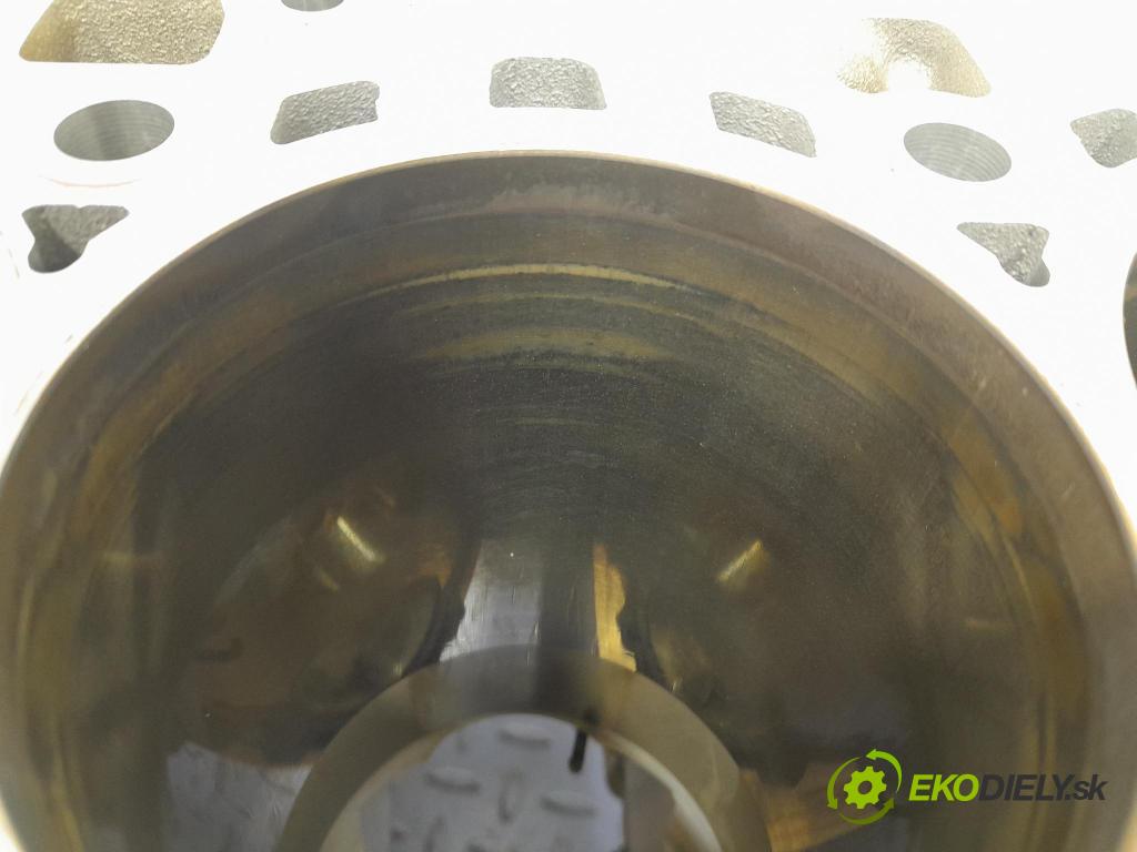 Bmw M4 2022 Blok Motor: 8047265