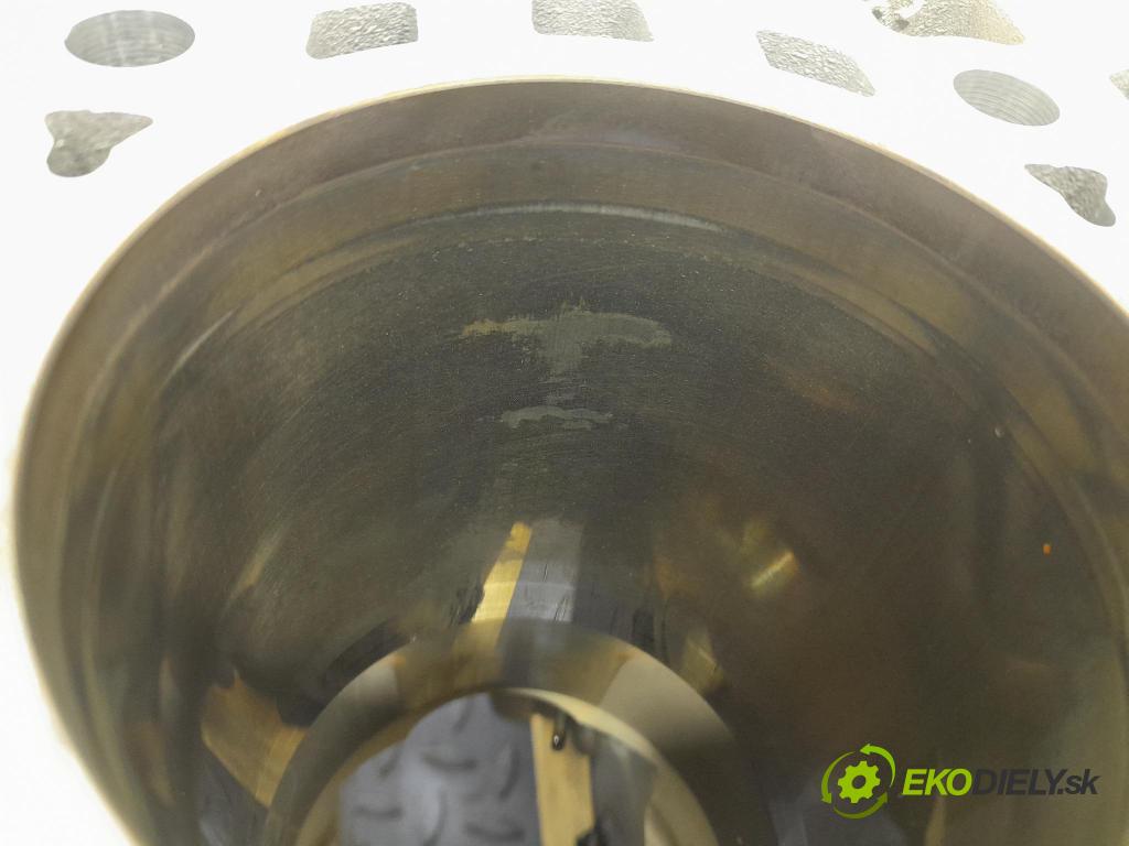 Bmw M4 2022 Blok Motor: 8047265