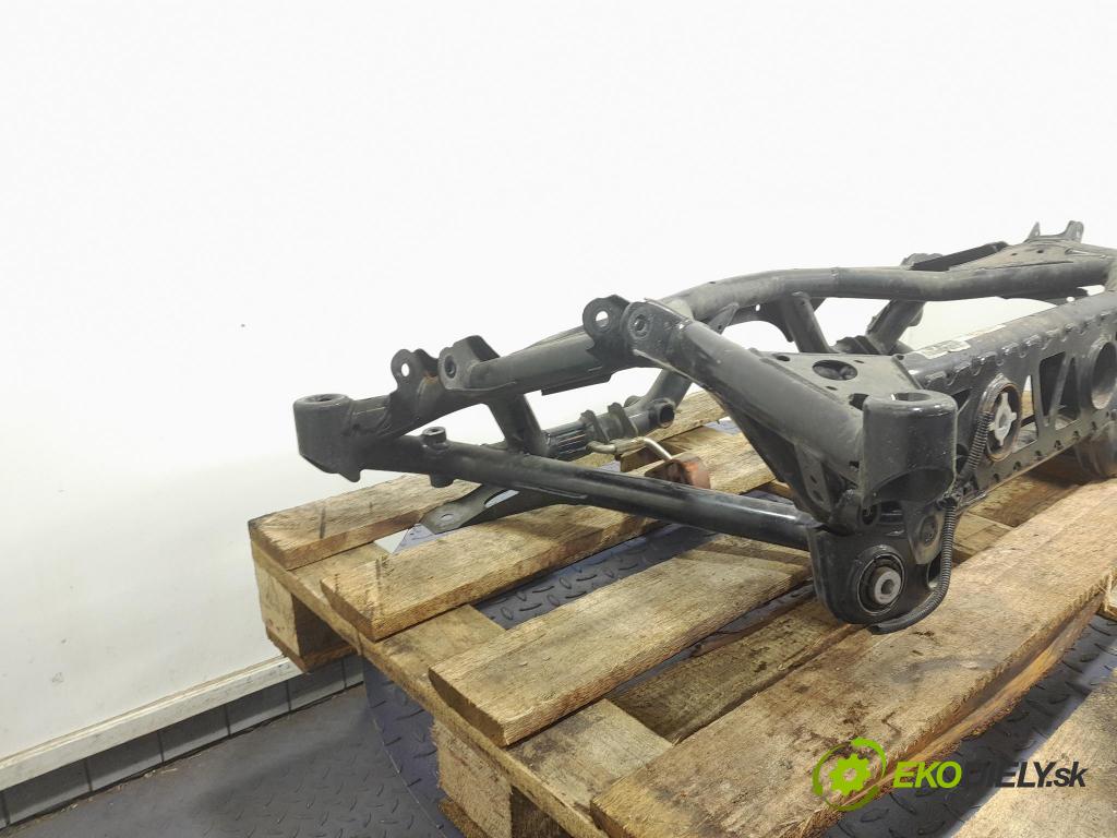 Bmw M4 2022 výztuha Pozastavenia: Zad: 8746172