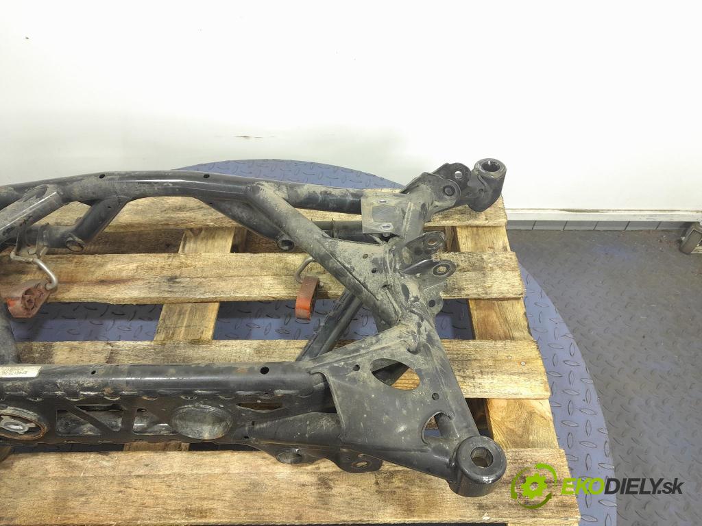 Bmw M4 2022 výztuha Pozastavenia: Zad: 8746172