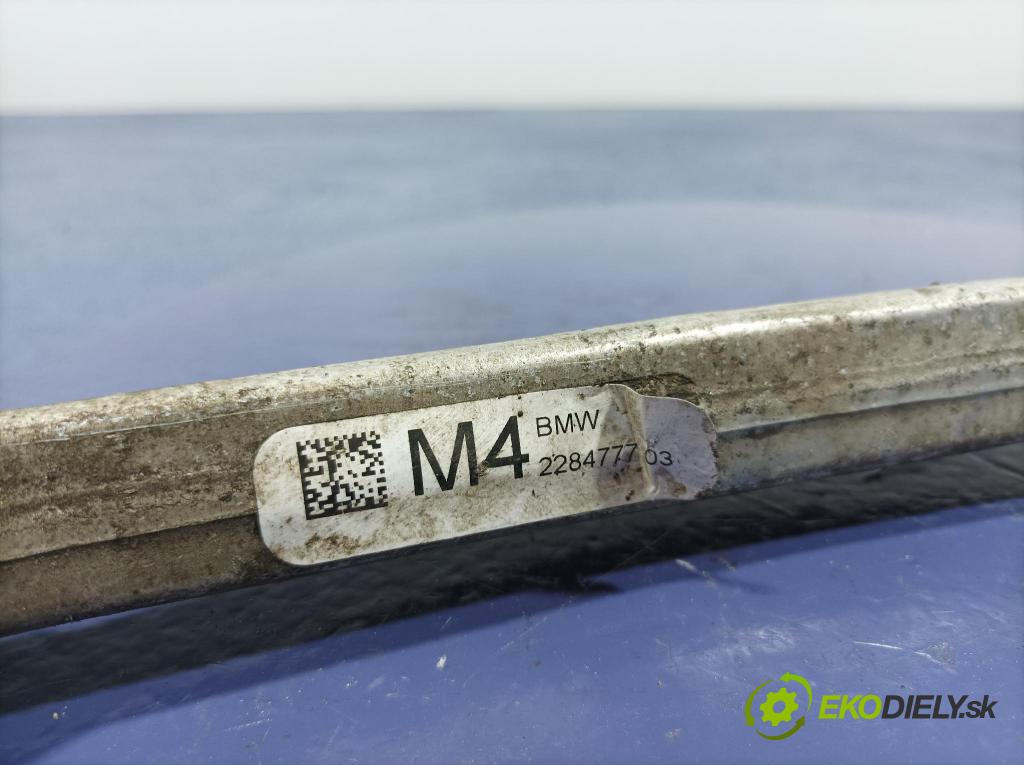 Bmw M4 2022 zad Vľavo: 2284777